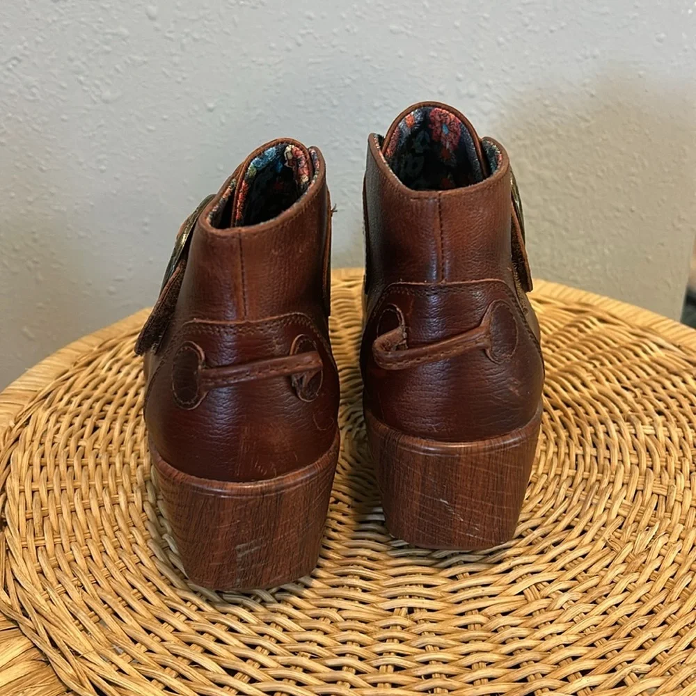 Alegria Symone Chestnut Brown‎ Leather Ankle Boots